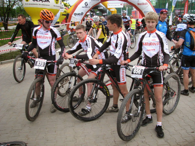 Grupa juniorów na Bike Maraton